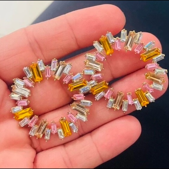 💎 Rhinestone Hoop Earrings 💎 - Picture 4 of 5